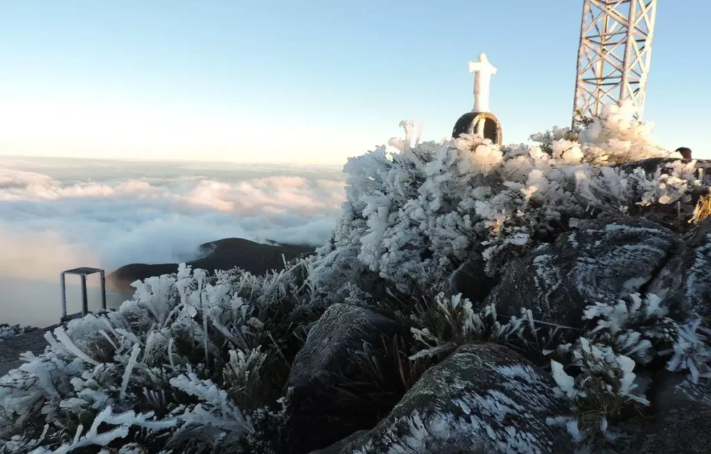 Pico da Bandeira gelo
lugares para tirar fotos no Espírito Santo