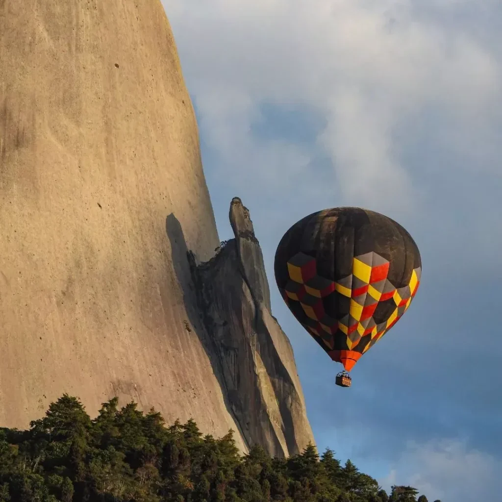 Passeios de Balão em Pedra Azul Experiência Única