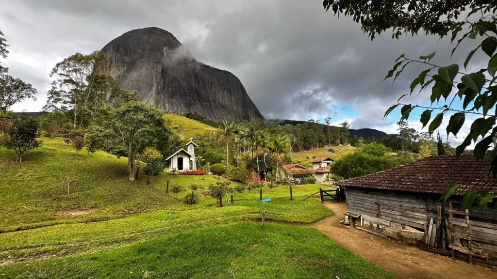 Região de Pedra Azul e o Quadrado São Paulino 2 Região de Pedra Azul e o Quadrado São Paulino