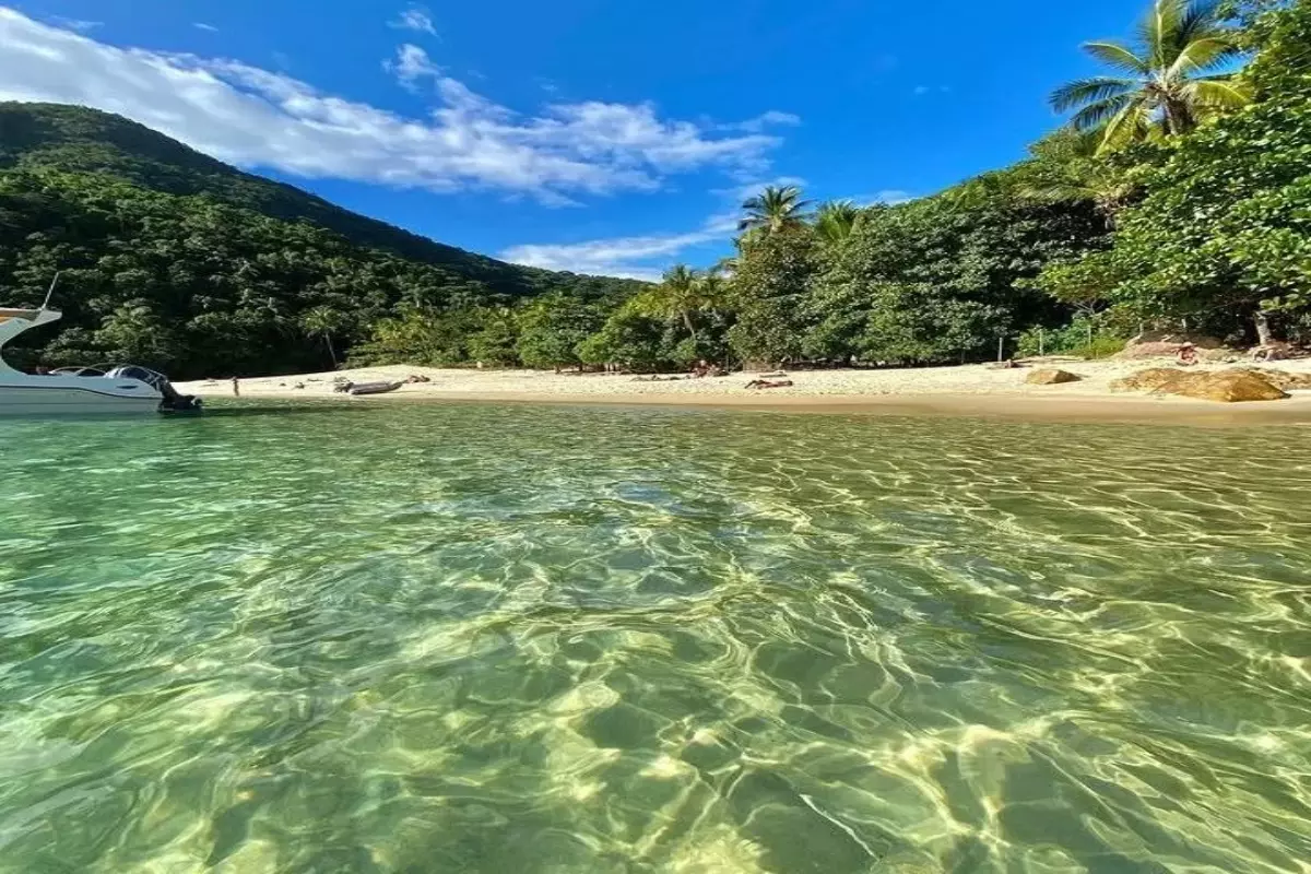 Praia dos Meros: A Joia Secreta da Ilha Grande 1 Praia dos Meros